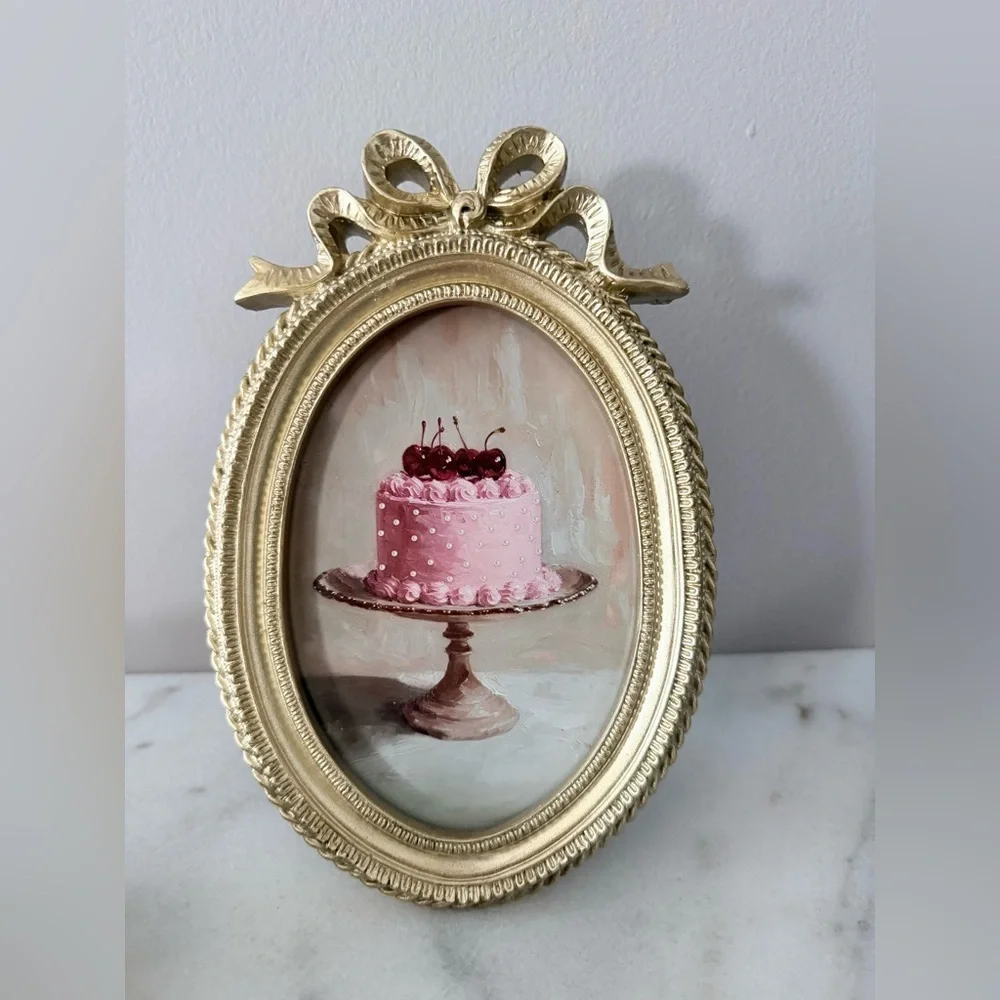 Gold Oval Frame with bow on top antique style for 4”x6” photo